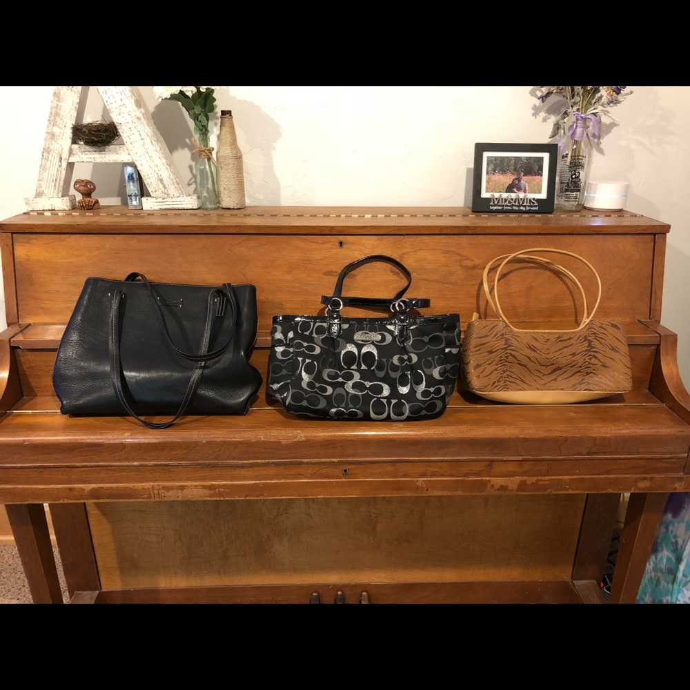3 purses